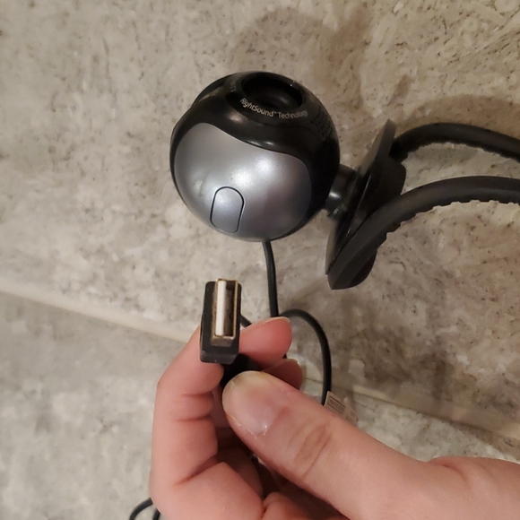 Plug & play Logitech Webcam - Picture 3 of 3